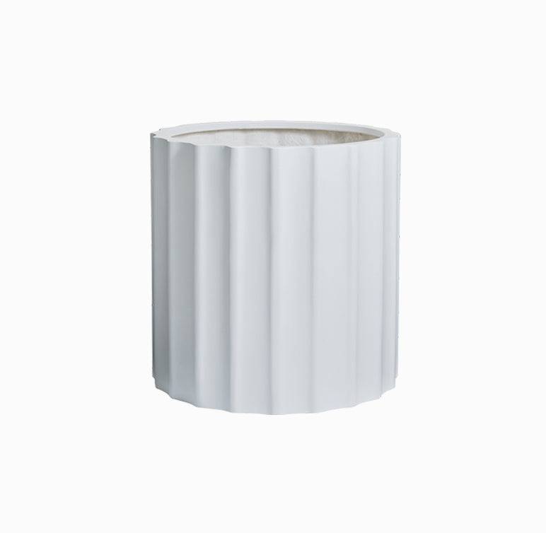 Lightweight garden planter