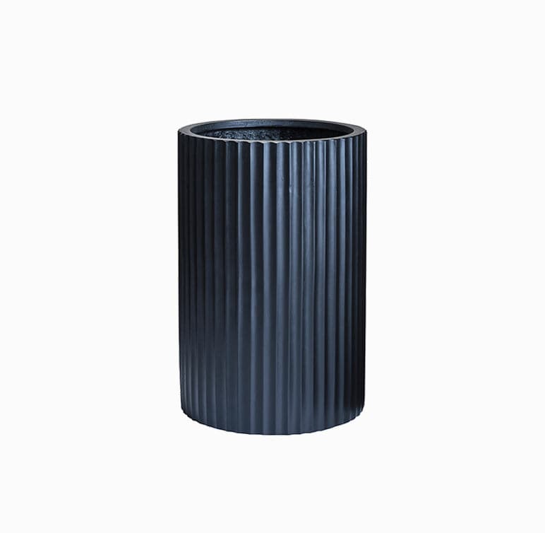 Lightweight outdoor flower pot