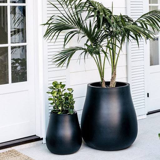 Black lightweight planters