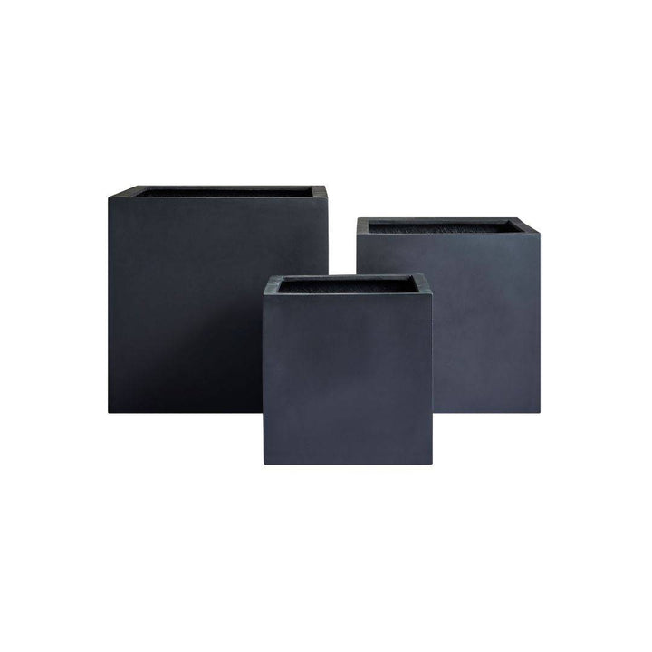 Lightweight garden pots