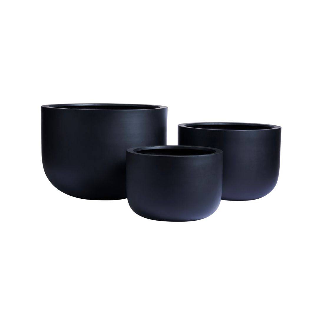 Black garden pots